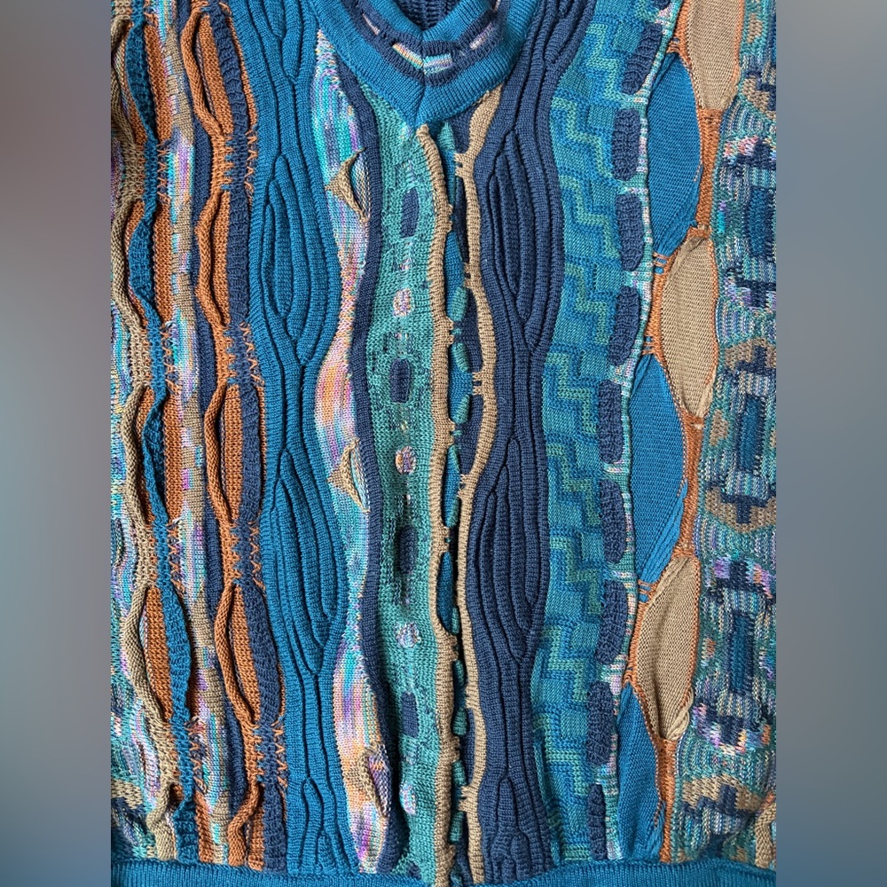 Vintage Tundra Canada V-Neck “Coogie Style” Sweater in Blue and Brown Size Large - Picture 3 of 8